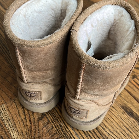 UGG boots size kids 10 - Picture 6 of 6